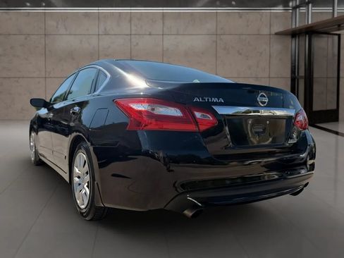 Used 2016 Nissan Altima 2.5 S w/ Power Driver Seat Package FWD image 10