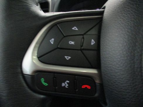 Used 2021 Jeep Renegade Limited w/ Sun & Sound Group image 23