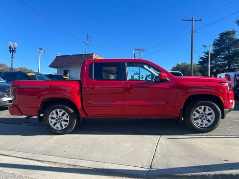 Used 2023 Nissan Frontier SV w/ SV Convenience Package image 3