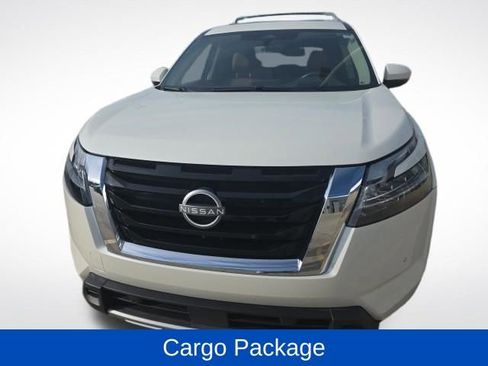 Used 2024 Nissan Pathfinder Platinum w/ Cargo Package AWD/4WD image 3