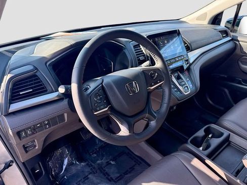 Used 2024 Honda Odyssey EX-L image 9