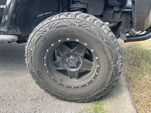 Used 2015 Jeep Wrangler Sahara w/ Connectivity Group AWD/4WD image 8