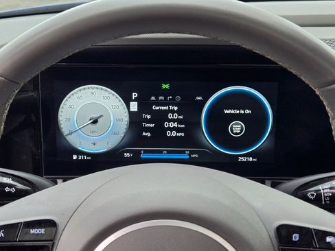 Used 2025 Hyundai Elantra SEL image 29