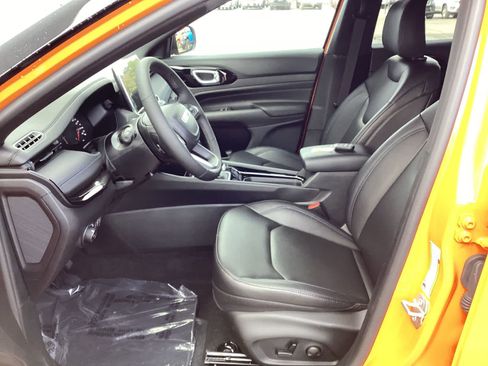 New 2026 Jeep Compass Limited image 8