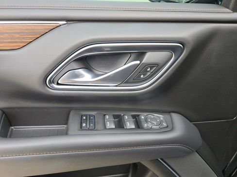 Used 2022 Chevrolet Tahoe High Country image 12