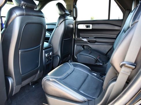 Used 2020 Ford Explorer ST w/ Premium Technology Package image 18