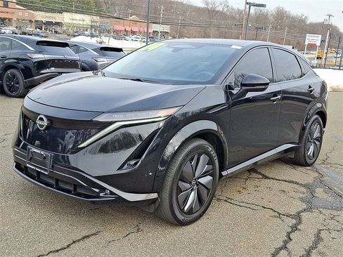 Used 2024 Nissan Ariya AWD image 3