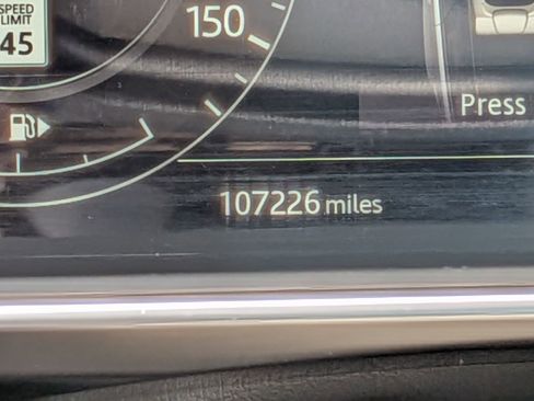 Used 2018 Land Rover Range Rover Sport HSE AWD/4WD image 21