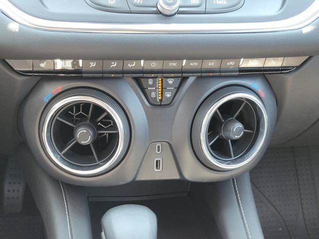Used 2024 Chevrolet Blazer LT FWD image 21