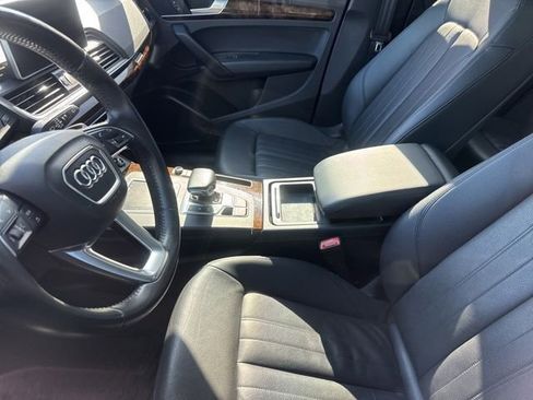 Used 2018 Audi Q5 2.0T Premium Plus w/ Premium Plus Package AWD/4WD image 5