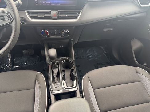 Used 2025 Chevrolet TrailBlazer LS w/ LS Convenience Package image 11