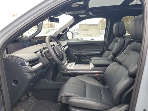 New 2025 Lincoln Navigator Reserve w/ Jet Appearance Package image 12