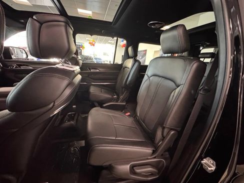 New 2026 Jeep Grand Wagoneer Summit w/ Premium Group III AWD/4WD image 15