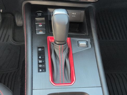 Used 2025 Nissan Kicks SR FWD image 18