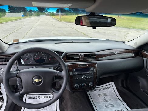 Used 2014 Chevrolet Impala Limited LS FWD image 10