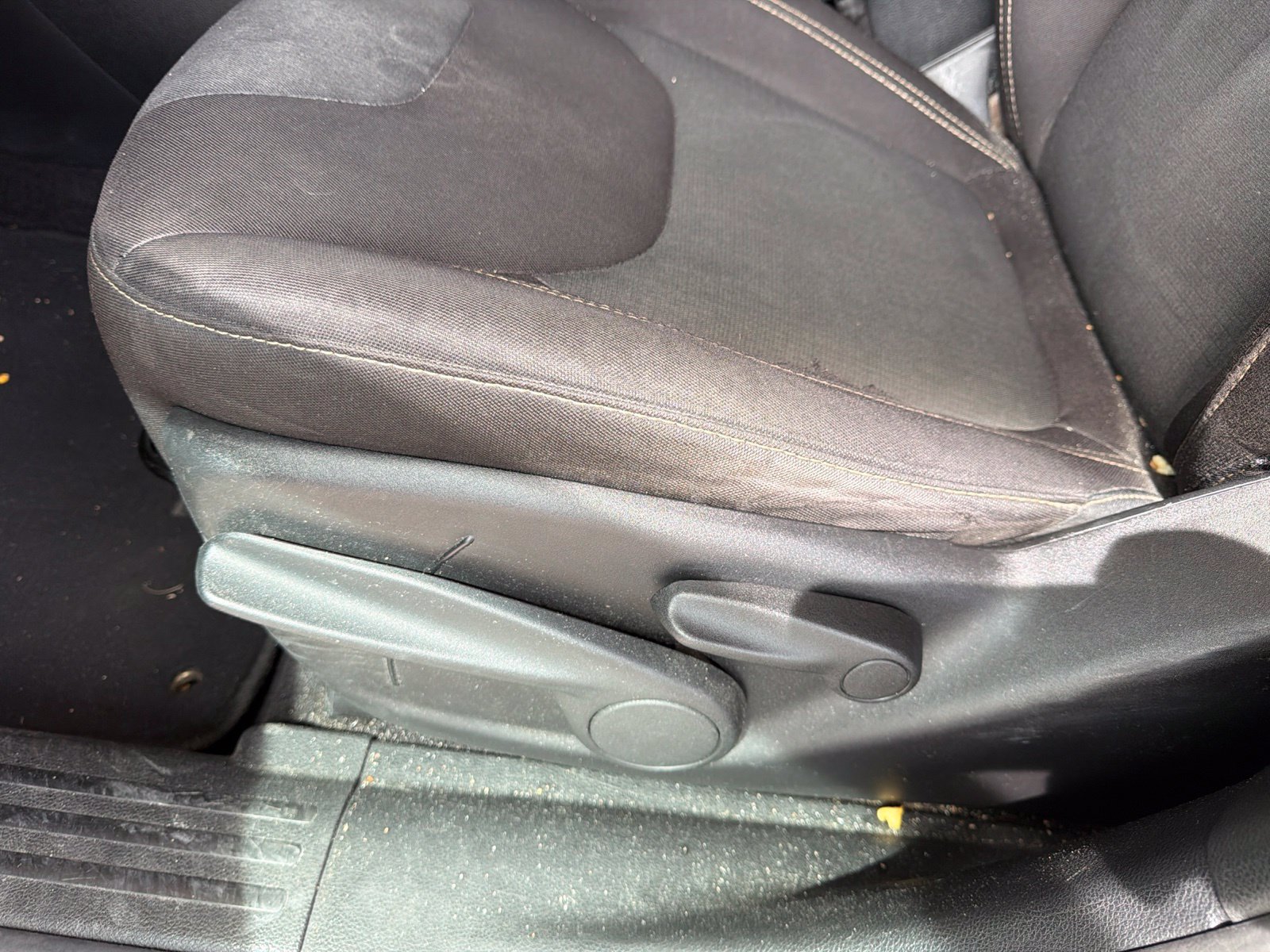 Used 2016 Jeep Cherokee Latitude FWD image 7