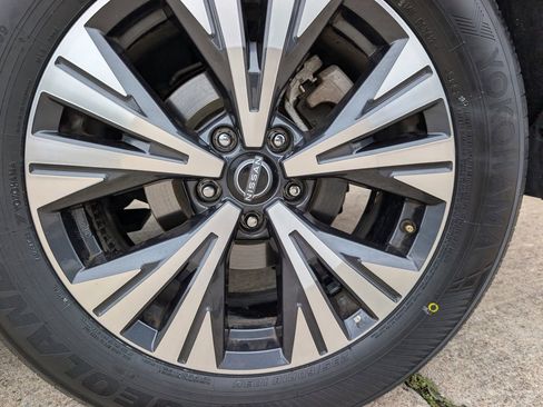Certified 2023 Nissan Rogue SV FWD image 7
