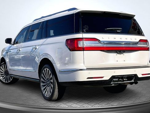 Used 2018 Lincoln Navigator L Reserve w/ Technology Package image 2
