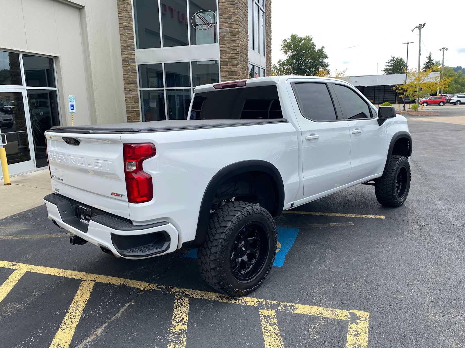 Used 2023 Chevrolet Silverado 1500 RST AWD/4WD image 4
