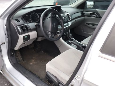 Used 2013 Honda Accord LX image 6