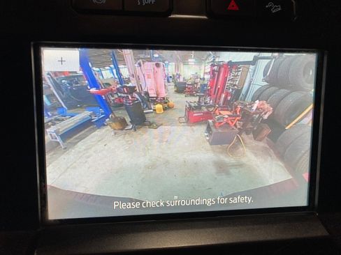 Used 2021 Ford F250 XLT w/ FX4 Off-Road Package image 34