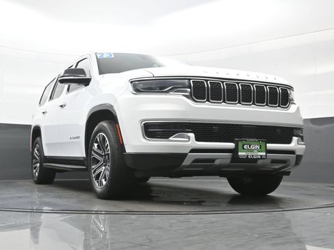 Used 2023 Jeep Wagoneer Series II AWD/4WD image 35