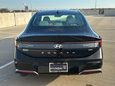 Certified 2025 Hyundai Sonata SEL image 11
