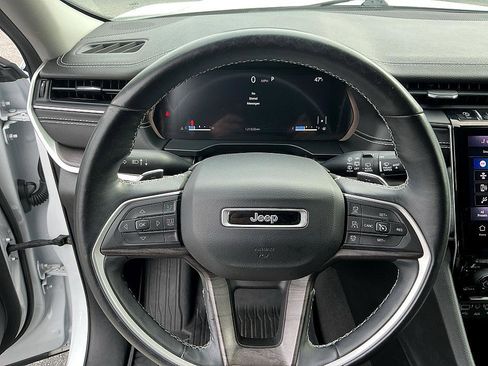 Used 2021 Jeep Grand Cherokee L Limited image 14