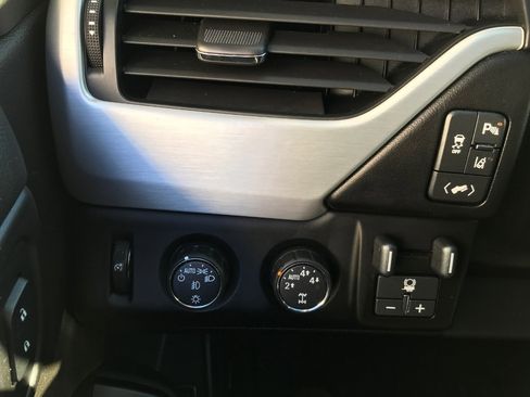 Used 2015 GMC Yukon SLT w/ Open Road Package image 19