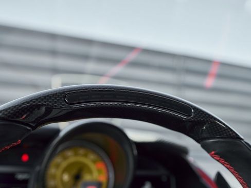 Used 2018 Ferrari 812 Superfast Base image 59