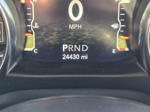 Used 2022 Jeep Wrangler Unlimited Sahara image 5