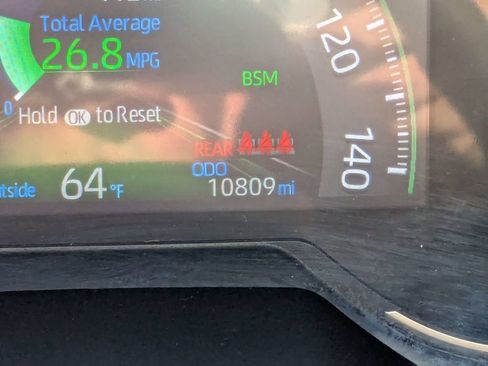 Used 2025 Toyota RAV4 XLE w/ Convenience Package FWD image 31