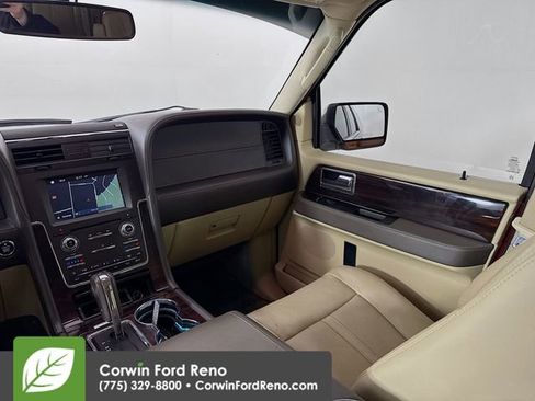 Used 2016 Lincoln Navigator L Reserve image 24