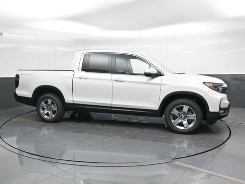 New 2025 Honda Ridgeline RTL image 3