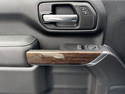 Used 2024 GMC Sierra 3500 SLE w/ SLE Convenience Package image 15