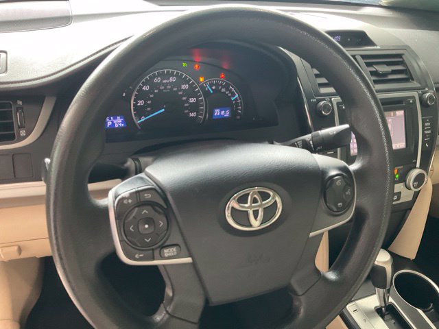 Used 2014 Toyota Camry LE FWD image 5