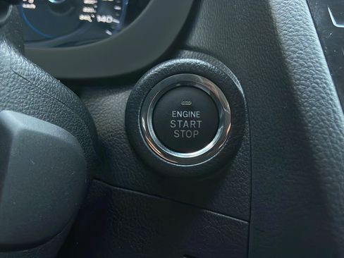 Used 2018 Subaru Forester 2.5i Touring AWD/4WD image 19