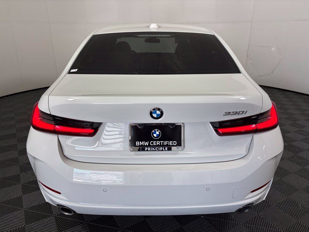 Certified 2024 BMW 330i Sedan w/ Convenience Package RWD image 6