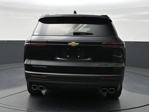 Used 2024 Chevrolet Traverse LS FWD image 4