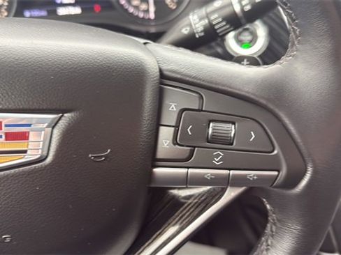 Used 2023 Cadillac XT6 Premium Luxury image 15