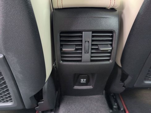 Used 2018 INFINITI QX30 Premium w/ Technology Package image 17