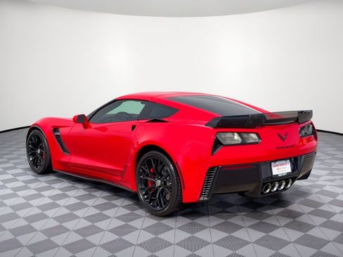 Used 2016 Chevrolet Corvette Z06 w/ Z07 Performance Package RWD image 3