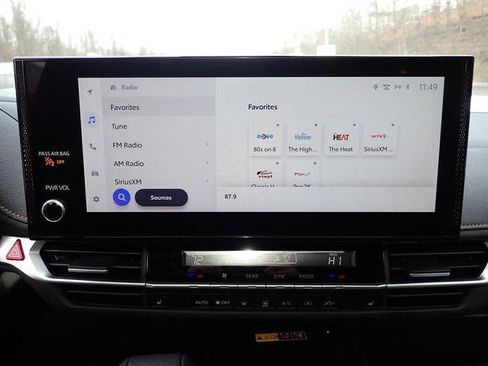 Certified 2026 Toyota Sienna XLE Woodland Edition image 28