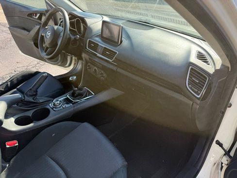 Used 2015 MAZDA MAZDA3 i Sport FWD image 21