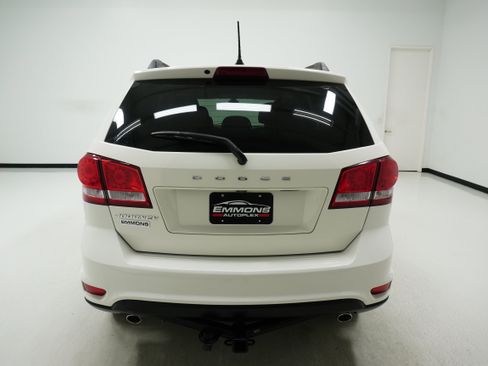 Used 2019 Dodge Journey SE w/ Connectivity Group FWD image 5