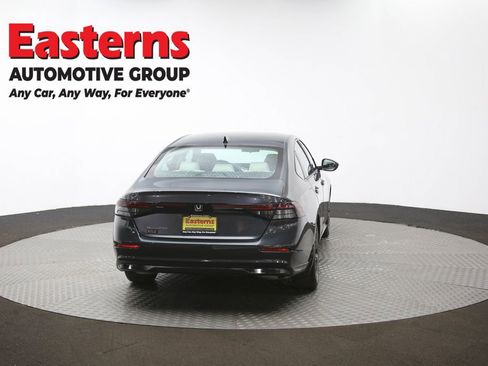 Used 2025 Honda Accord SE image 38