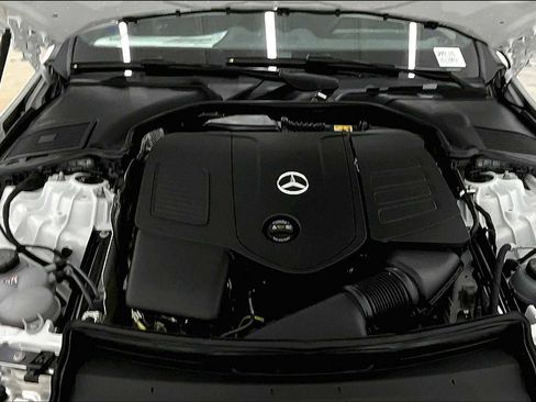 Used 2025 Mercedes-Benz C 300 Sedan image 16