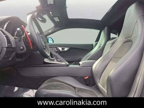 Used 2017 Jaguar F-TYPE Coupe image 13