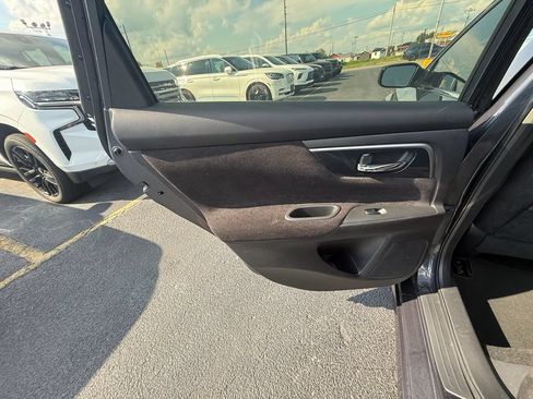 Used 2013 Nissan Altima 2.5 S FWD image 17