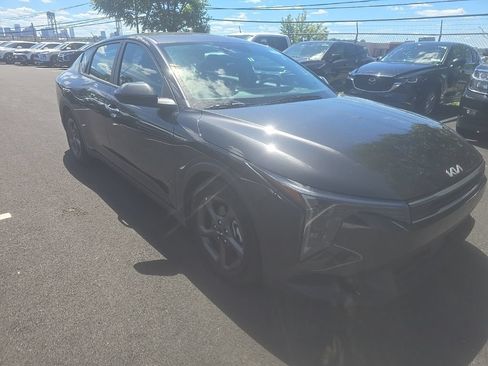 Used 2025 Kia K4 FWD image 3